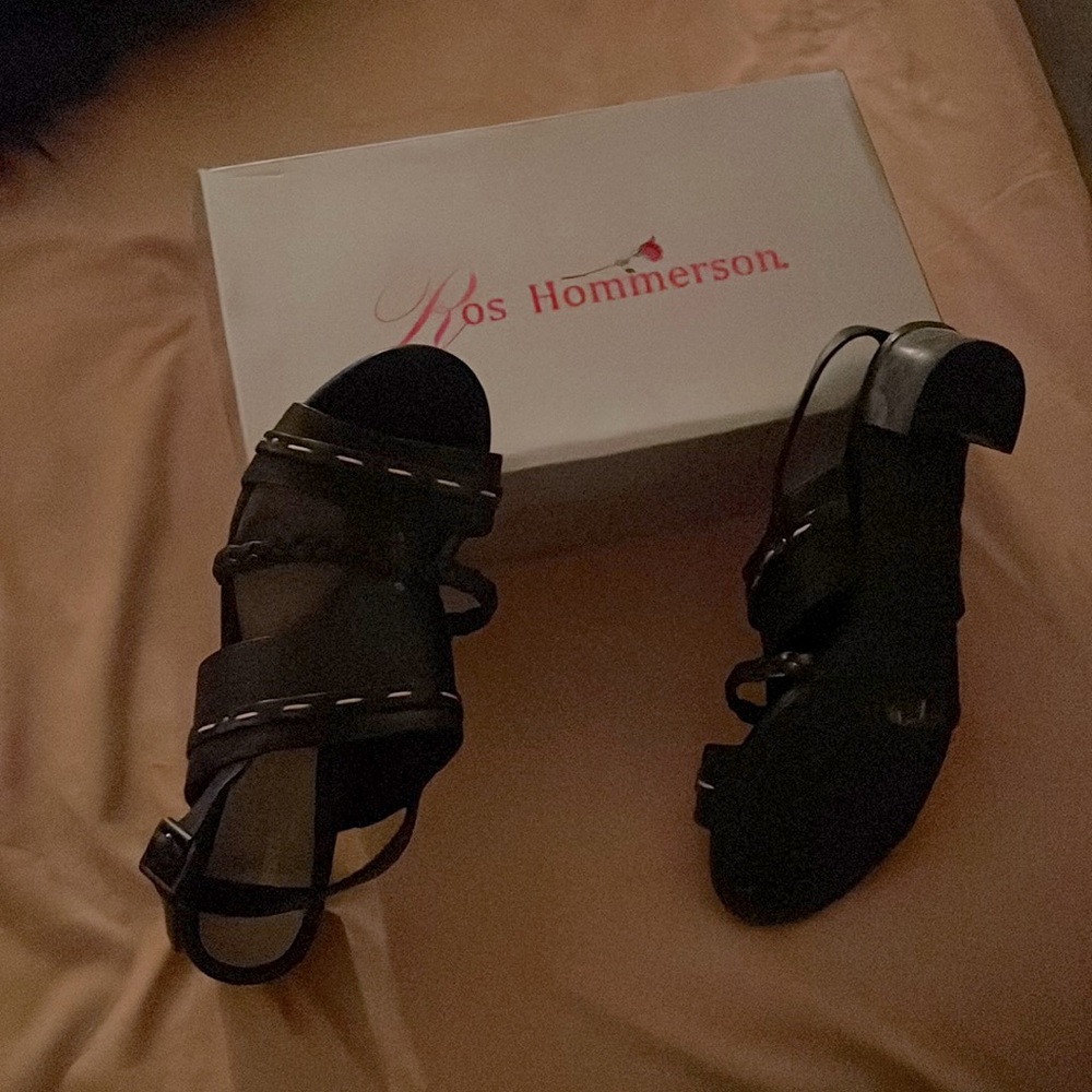 Size 11 Ros Hammerson un worn sandals